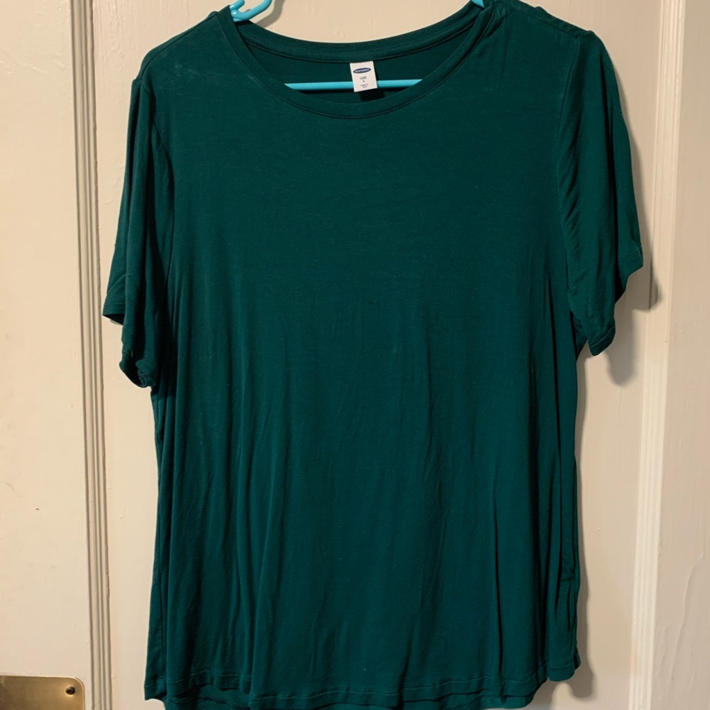 Green short sleeve tee